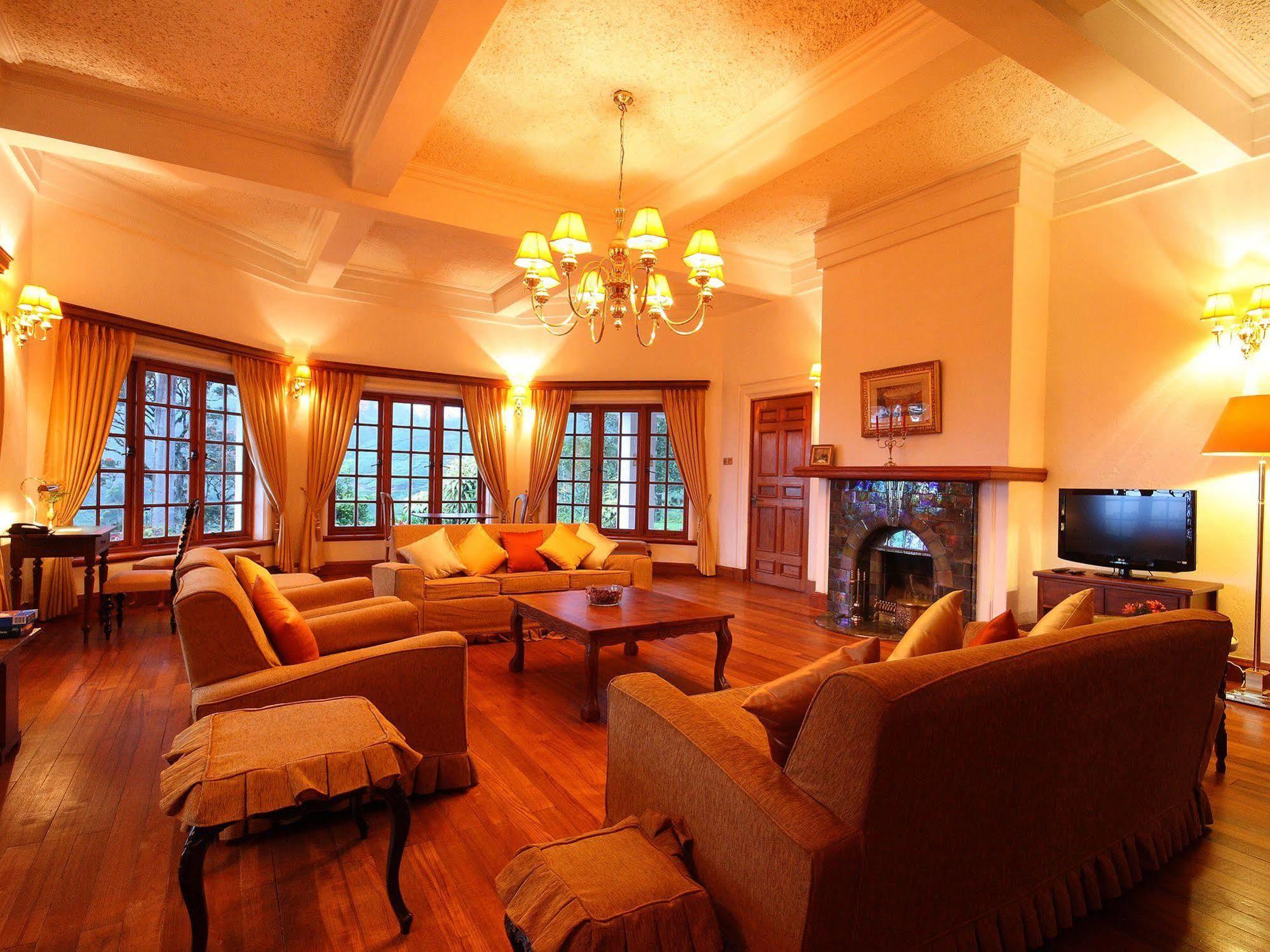 Governor'S Mansion Hatton Esterno foto