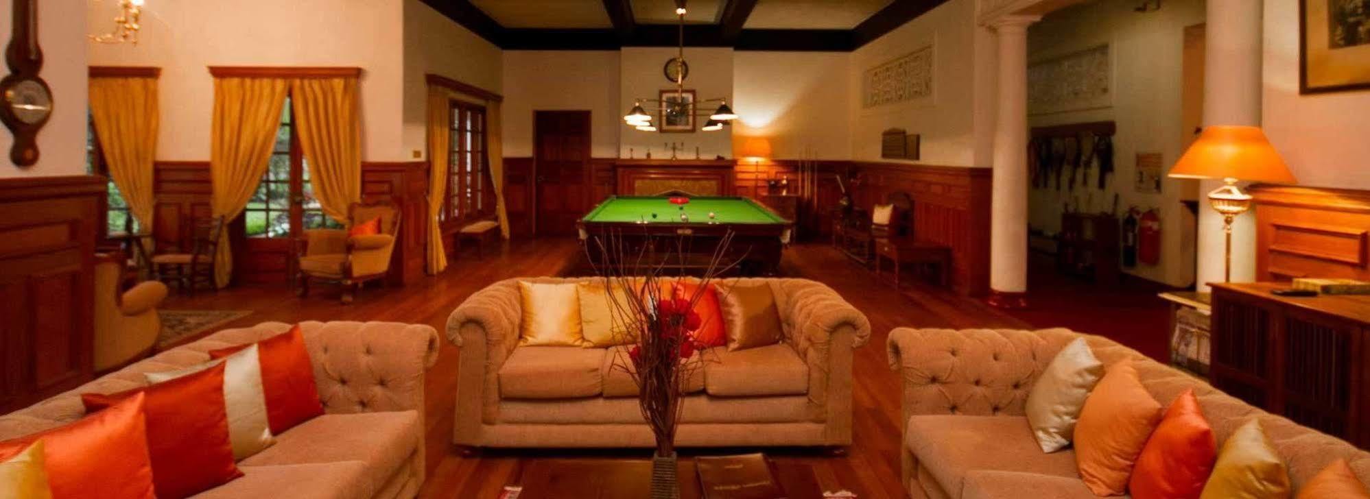 Governor'S Mansion Hatton Esterno foto